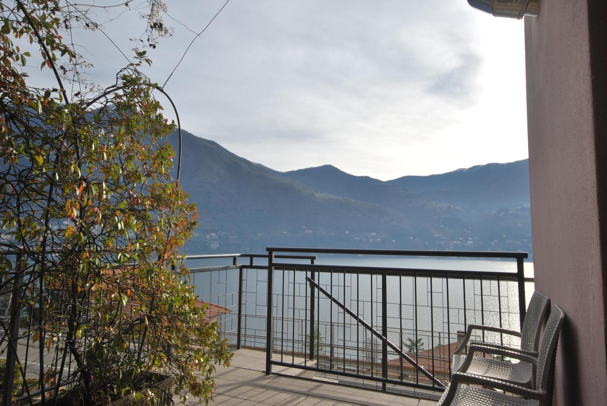 Ferienwohnung Andrea Olga House Laglio Exterior foto